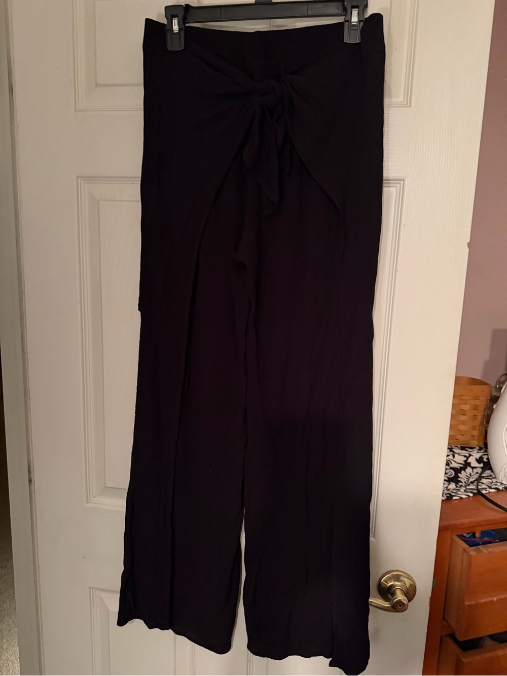 Kona Sol Black Wide-Leg Tie-Front Pants